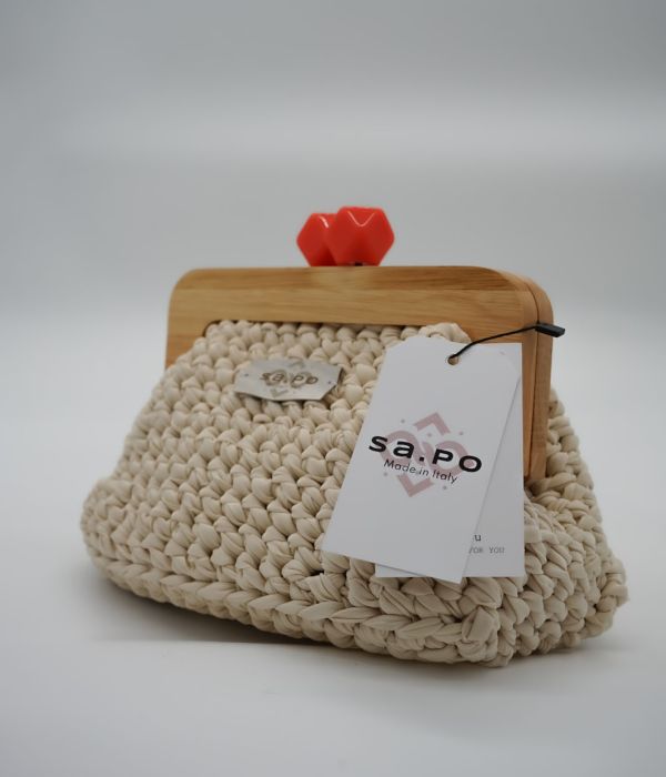 Dionea con chiusura magnetica in legno - Warm Beige