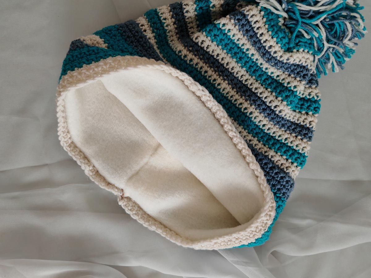 Crochet Beanie – Cuffia Uncinetto - Height  23 CM X CIRC. 54 CM - Righe azzurre