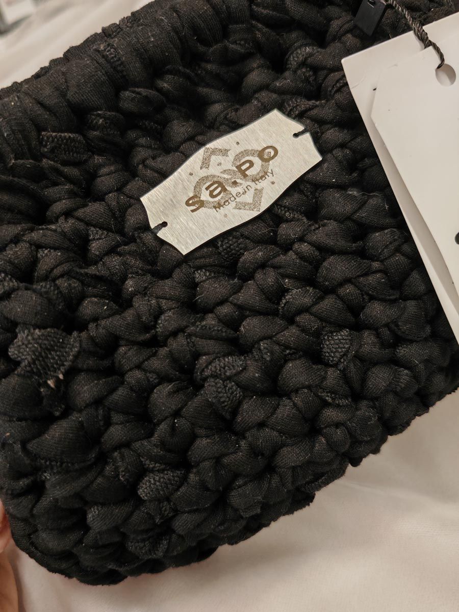 Dionea con chiusura a molla - Black