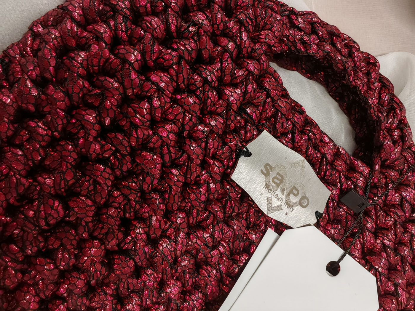 Gavia Red